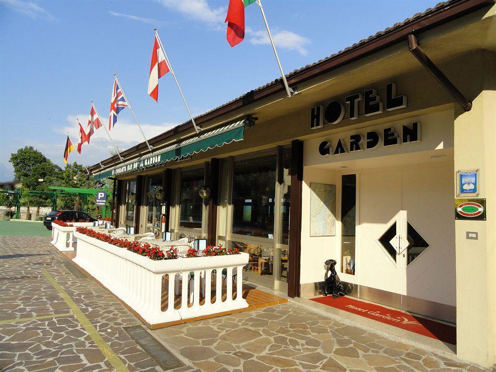Hotel Garden Лімоне-суль-Гарда Екстер'єр фото